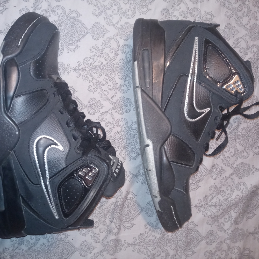 Men's Nike flight sz 9